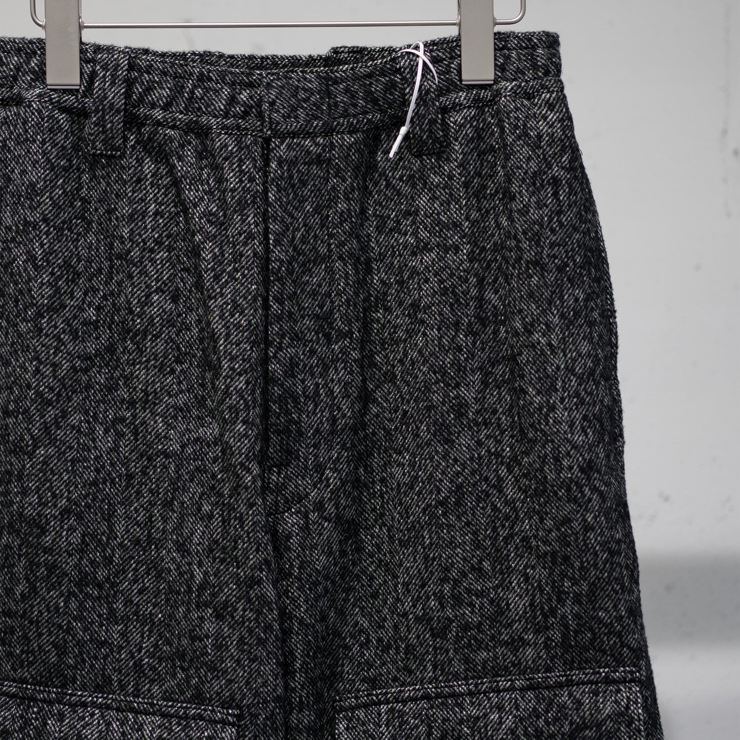 ENCOMING/ PULLCORD POCKETS TROUSER "GREY"