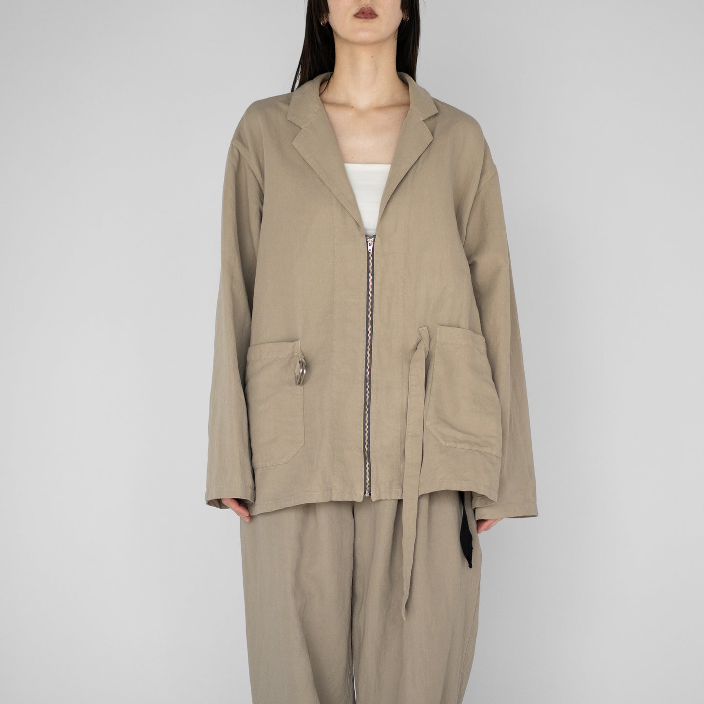 barbell object / belted jkt "beige"