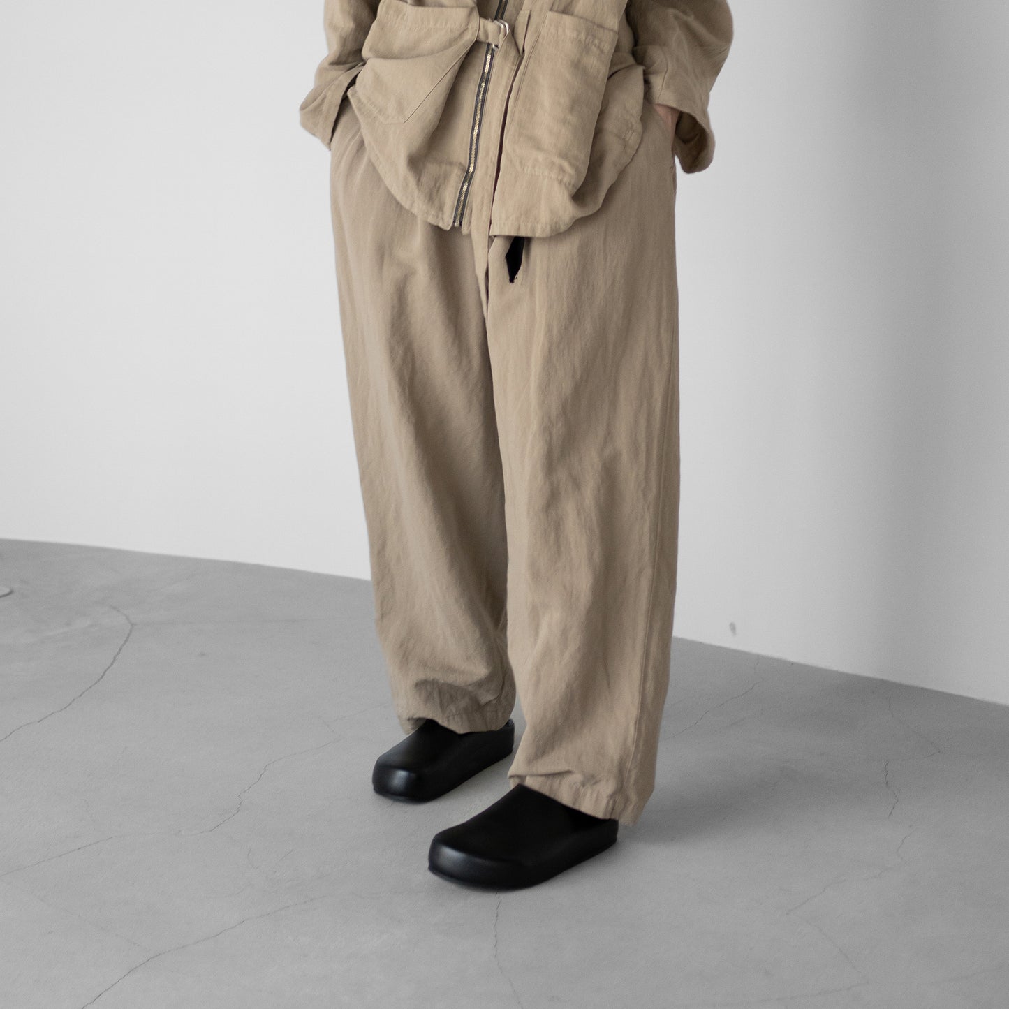 barbell object / clip pt "beige"