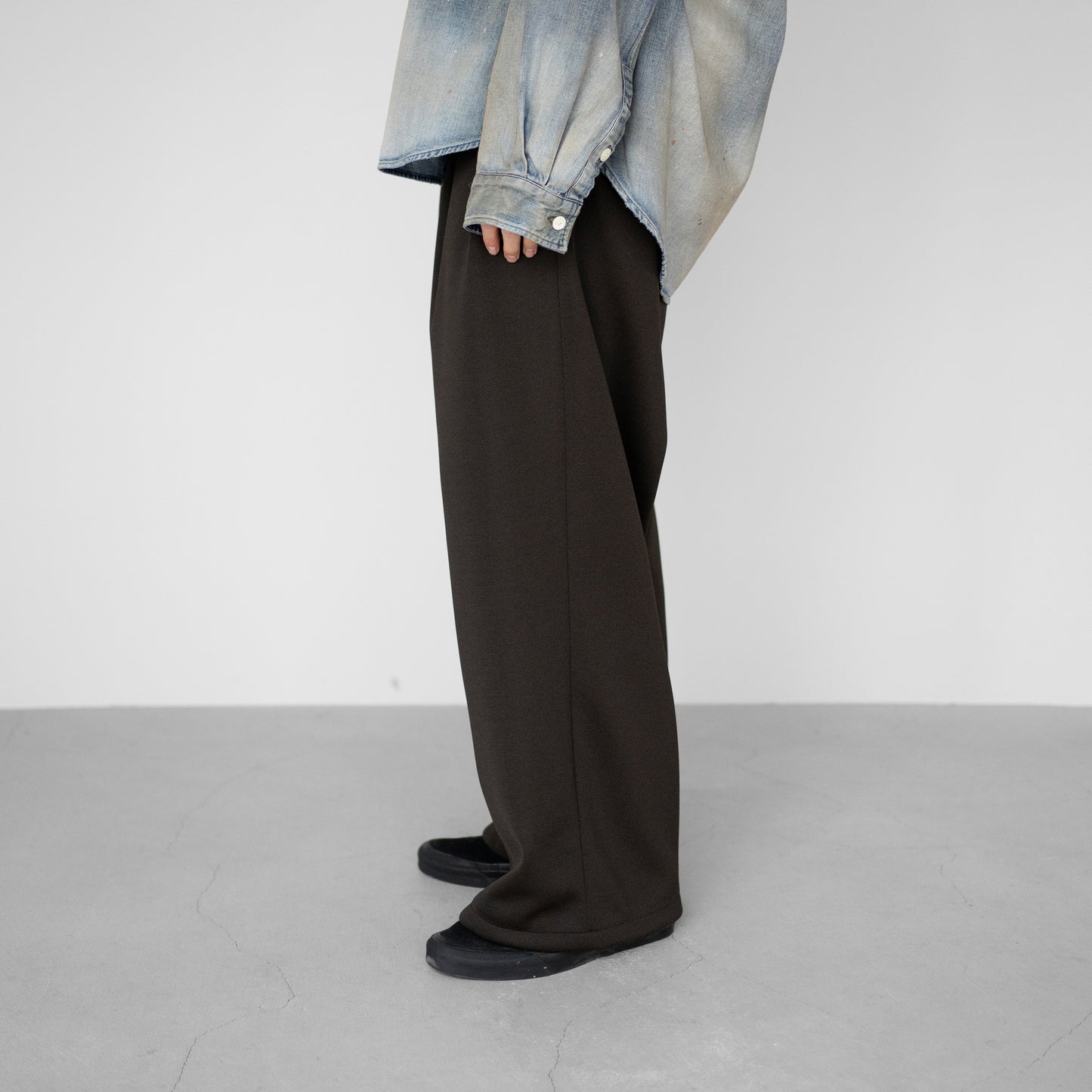 ANCELLM / TRACK WIDE PANTS "BROWN"