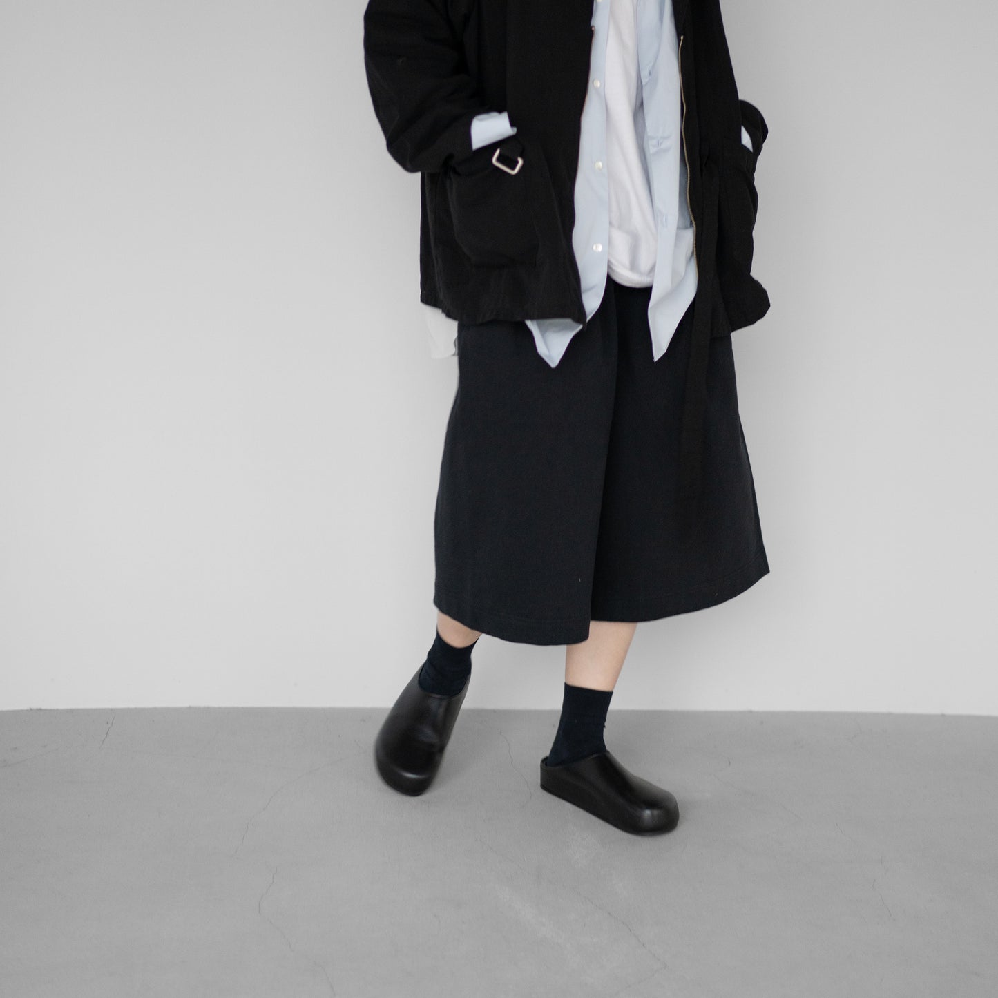 ROTOL/ Double Tuck Hakama Sweat Shorts "BLACK"
