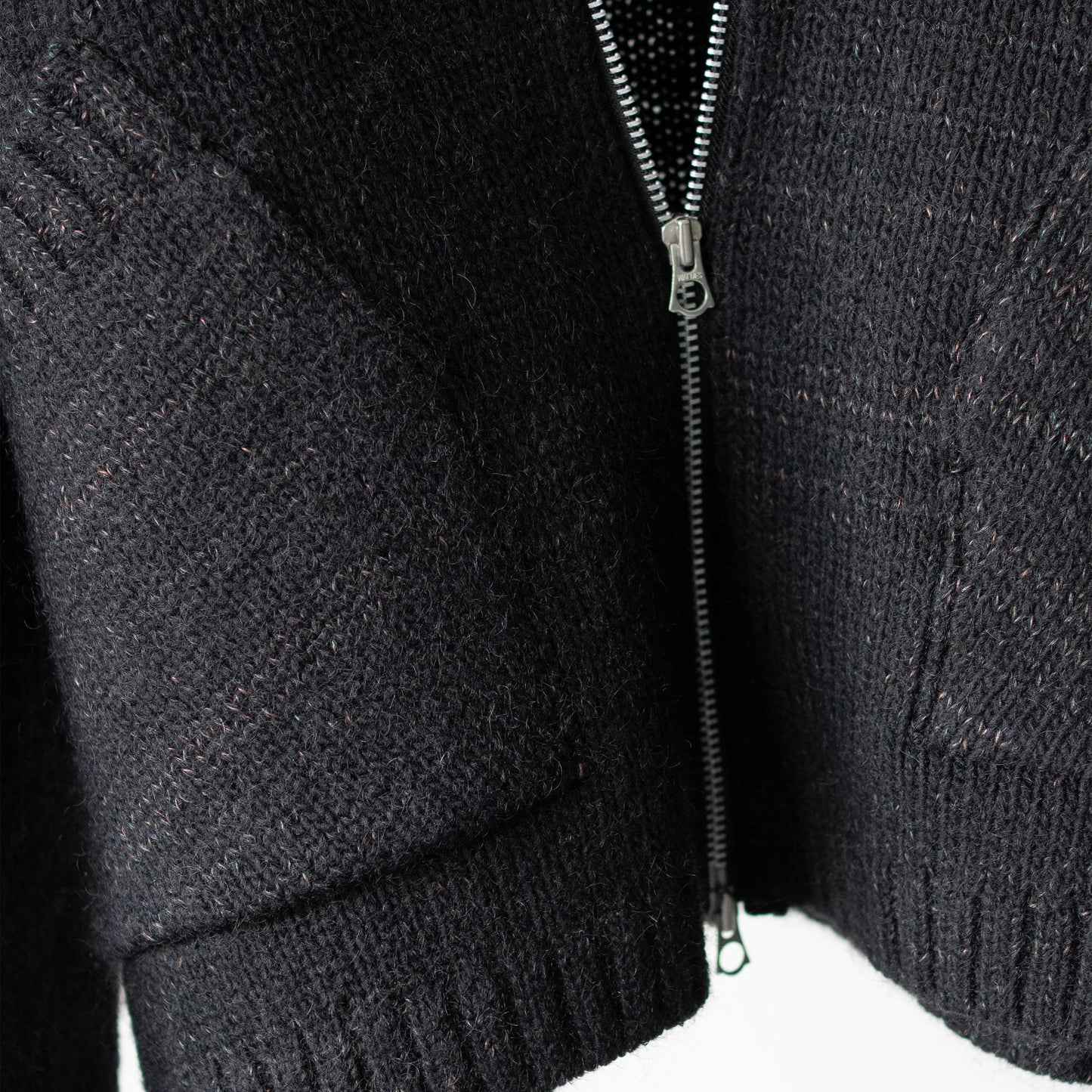 ENCOMING/ KNITTED TWO POCKET BLOUSON "BLACK"