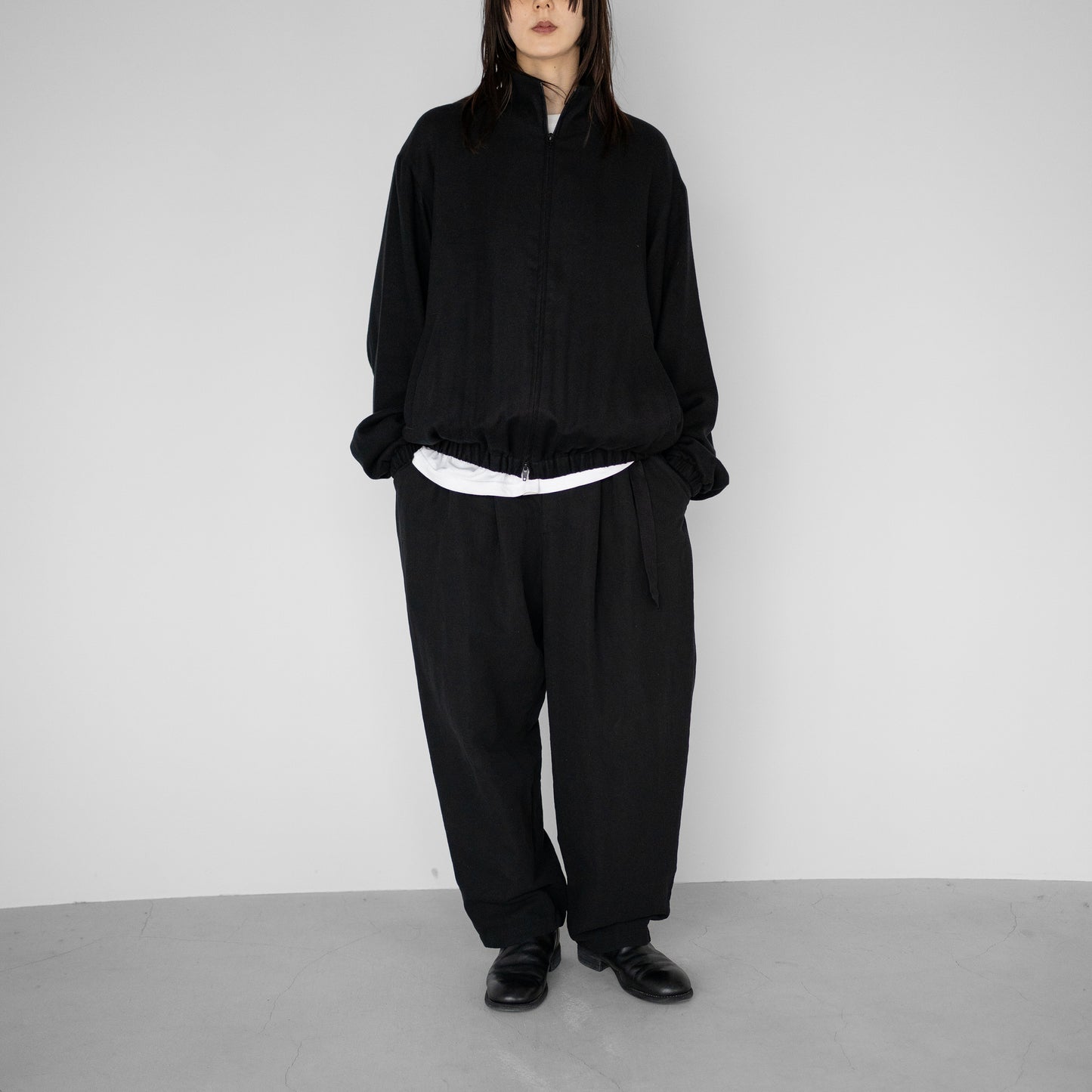 ssstein/ RAYON SILK FLANNEL SHIRRED LIGHT ZIP JACKET "BLACK"