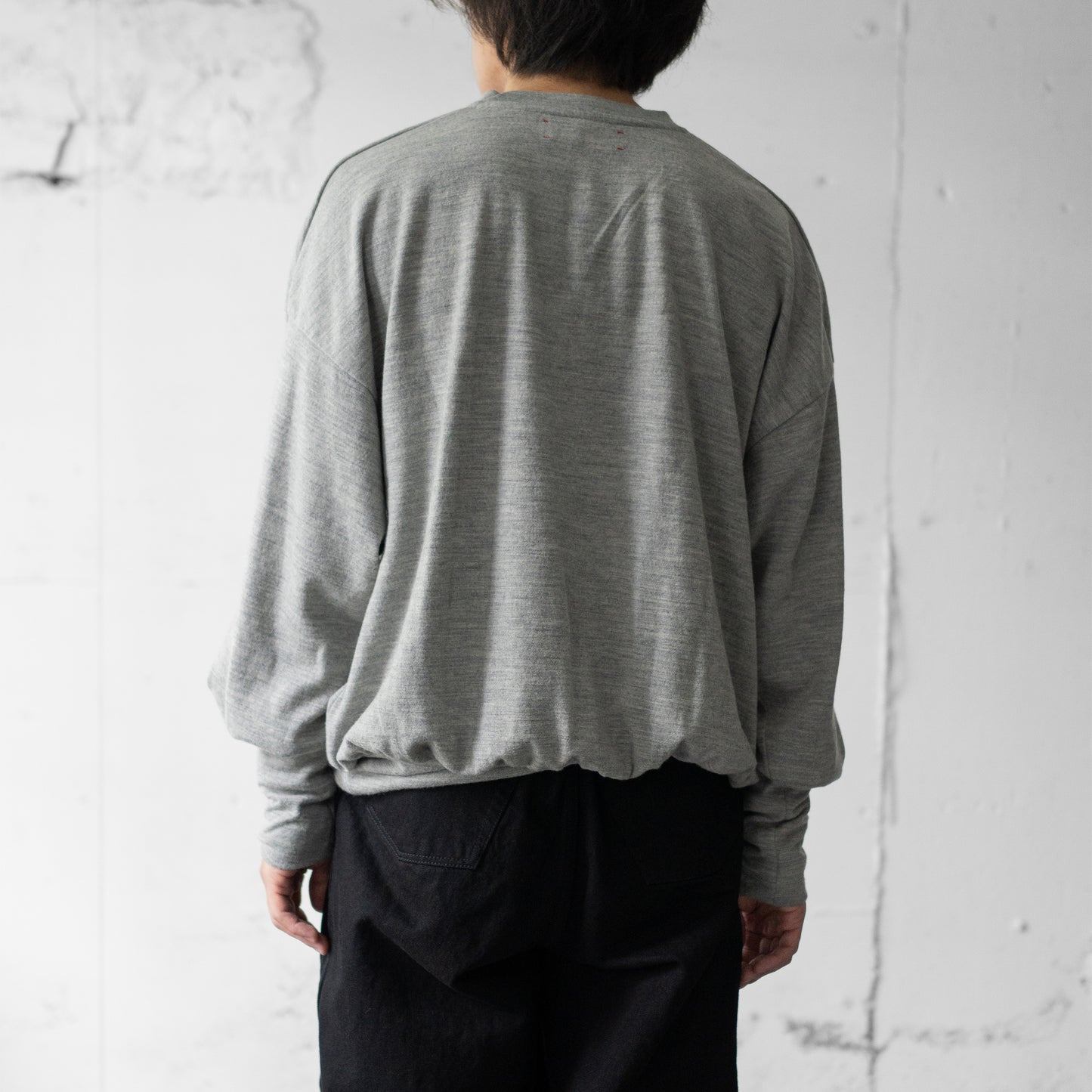 barbell object / wool ls top "grey"