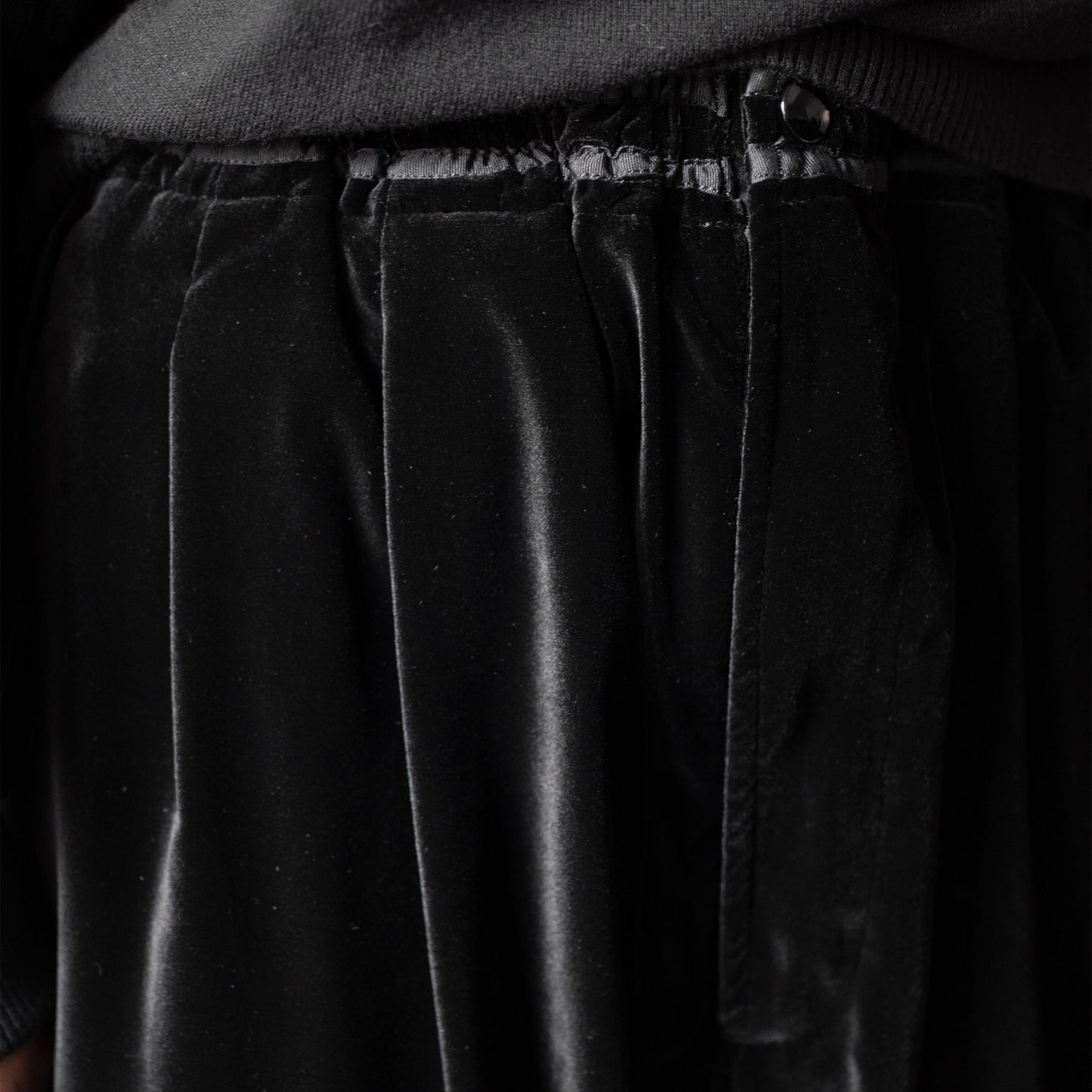 ESSAY/ TRACK LINE PANTS "Black Velvet"