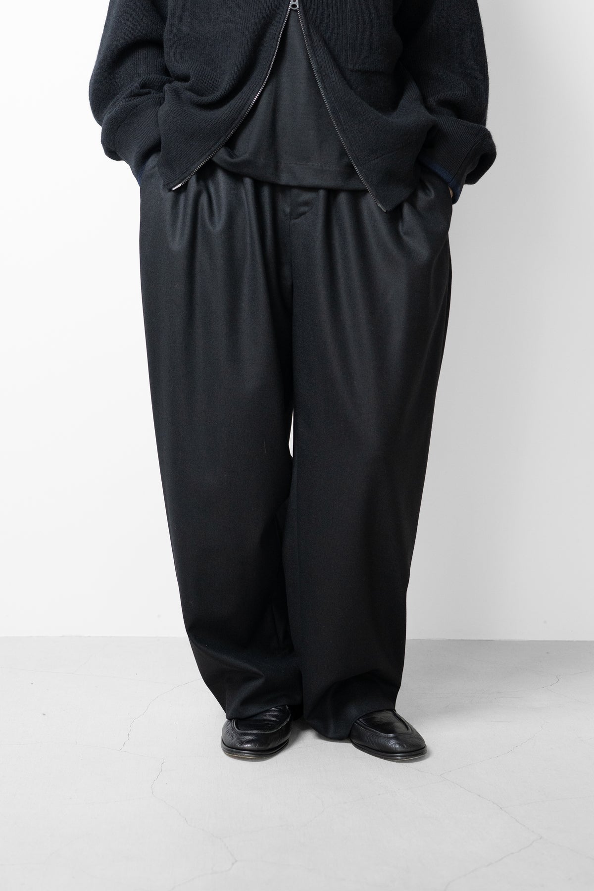 Afiit / 3TUCK SLACKS "BLACK"