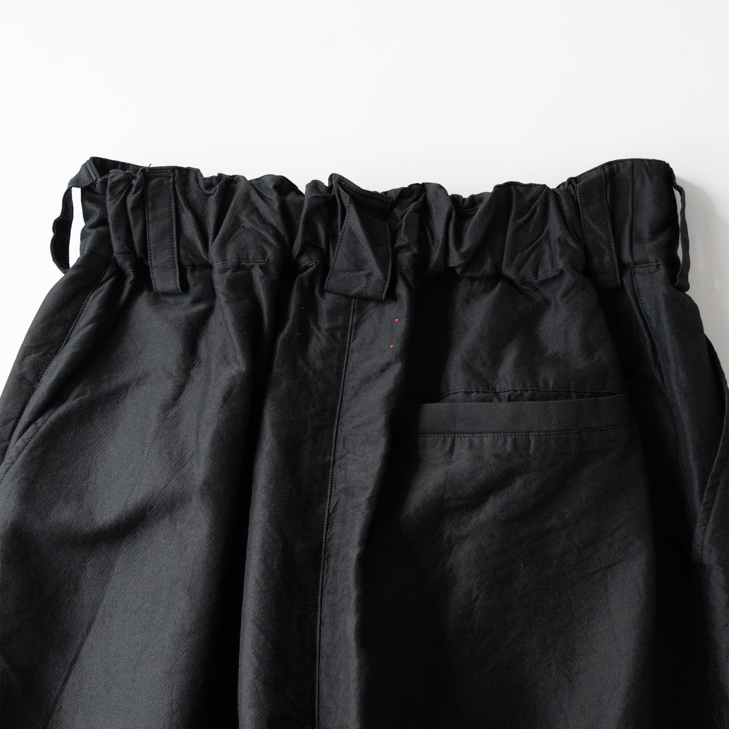 barbell object / zipper pt "black"