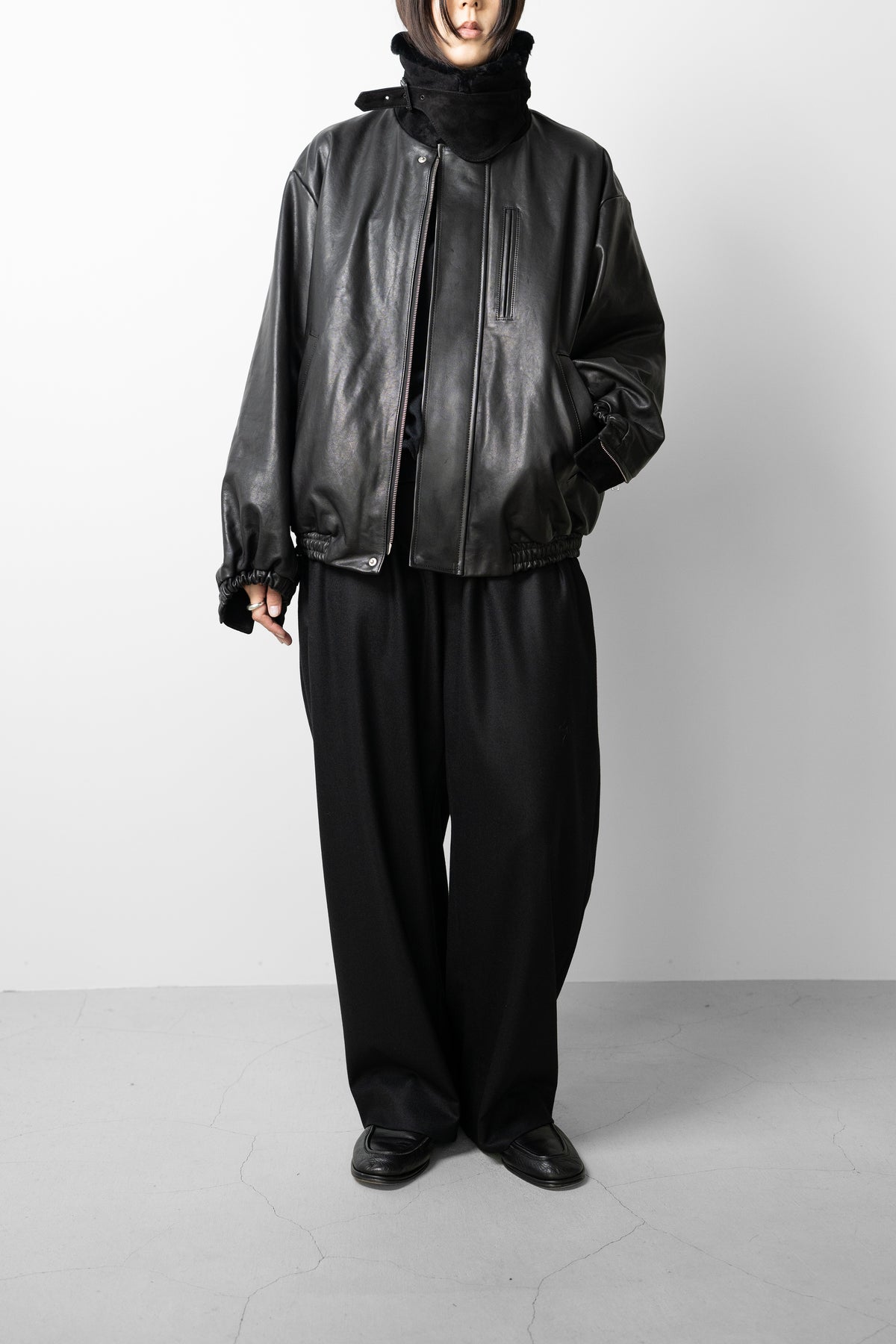 ssstein/ MOUTON COLLAR CALF ZIP JACKET "BLACK"