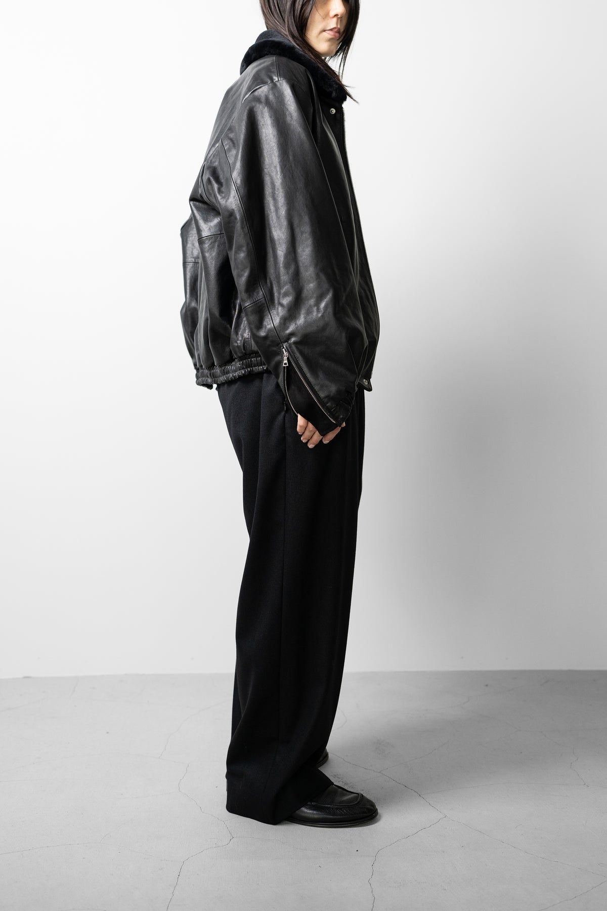 ssstein/ MOUTON COLLAR CALF ZIP JACKET "BLACK"