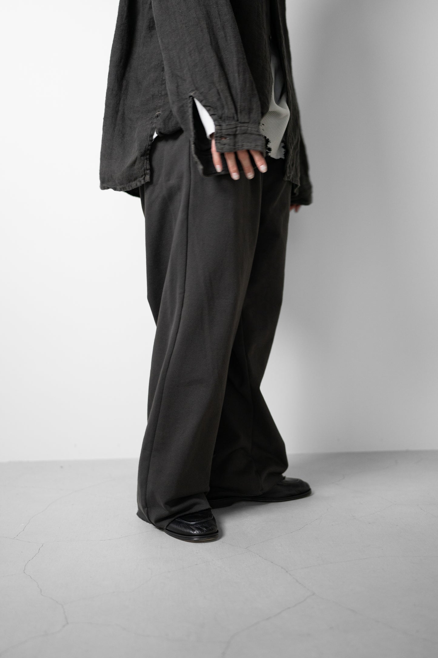 ANCELLM / SWEAT SLACKS "CHARCOAL"