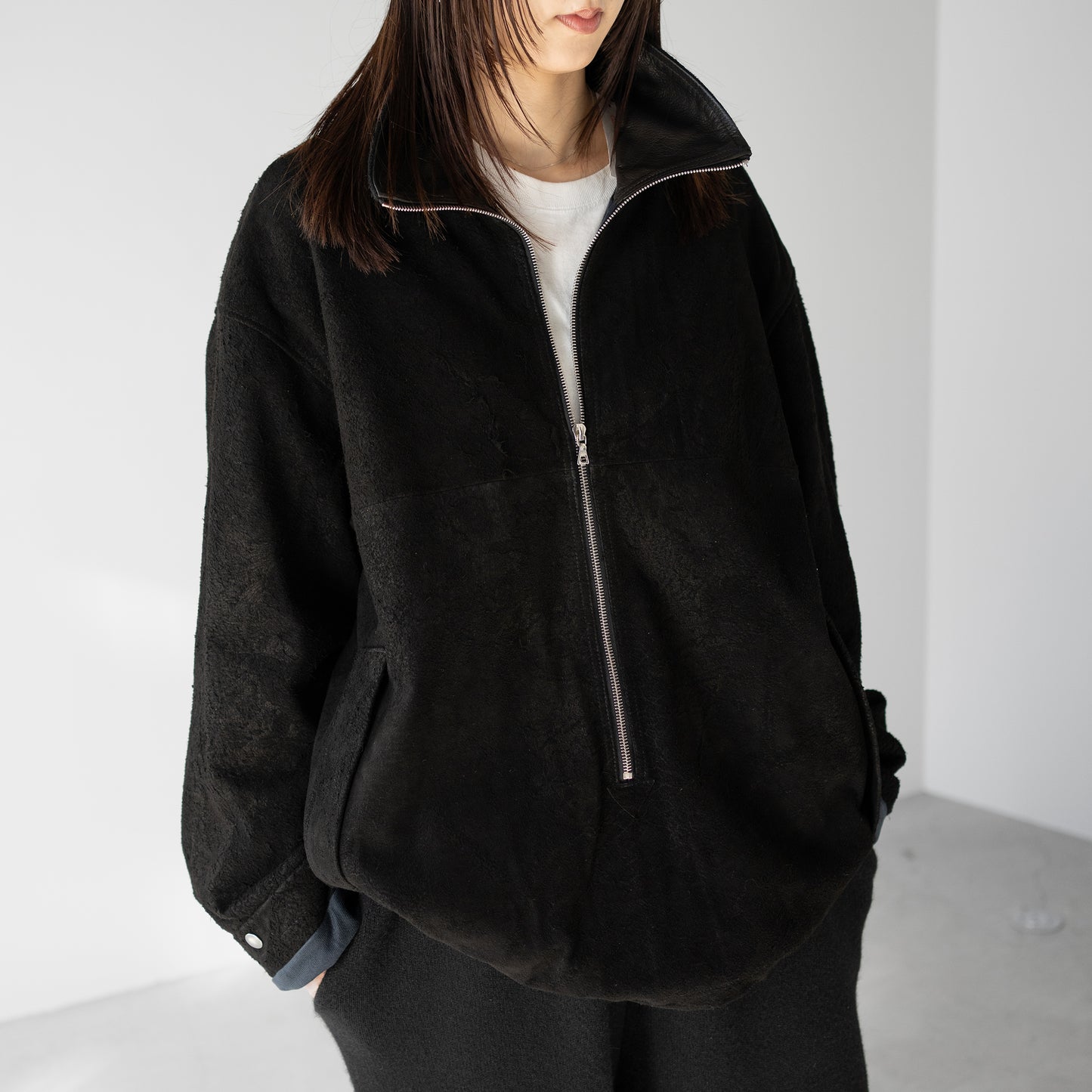 barbell object / nb hn top "black"