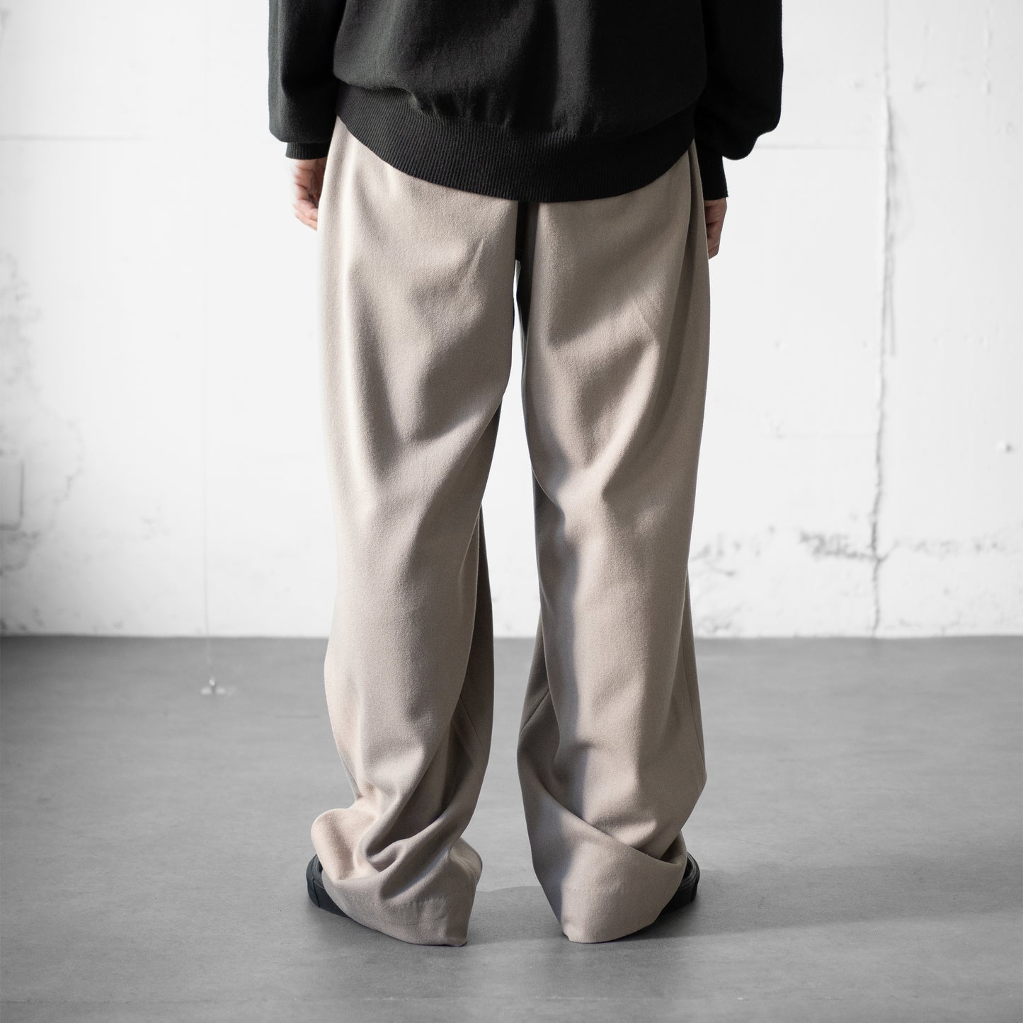 Afiit / 3TUCK EASY WIDE SLACKS "BEIGE"