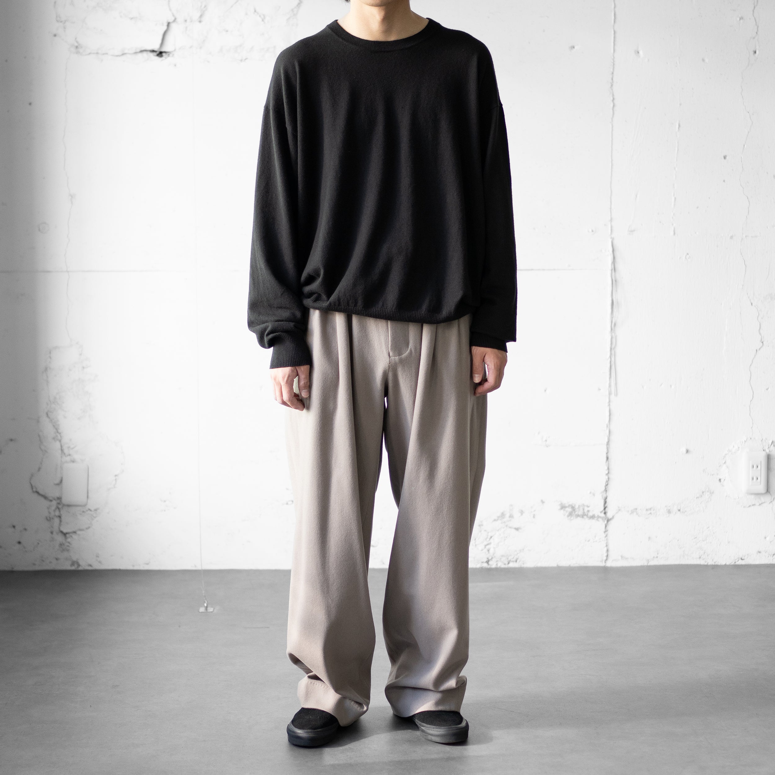 パンツ Afiit / 3TUCK EASY WIDE SLACKS BLACK AFIIT 3TUCK EASY WIDE SLACKS アフィット新品
