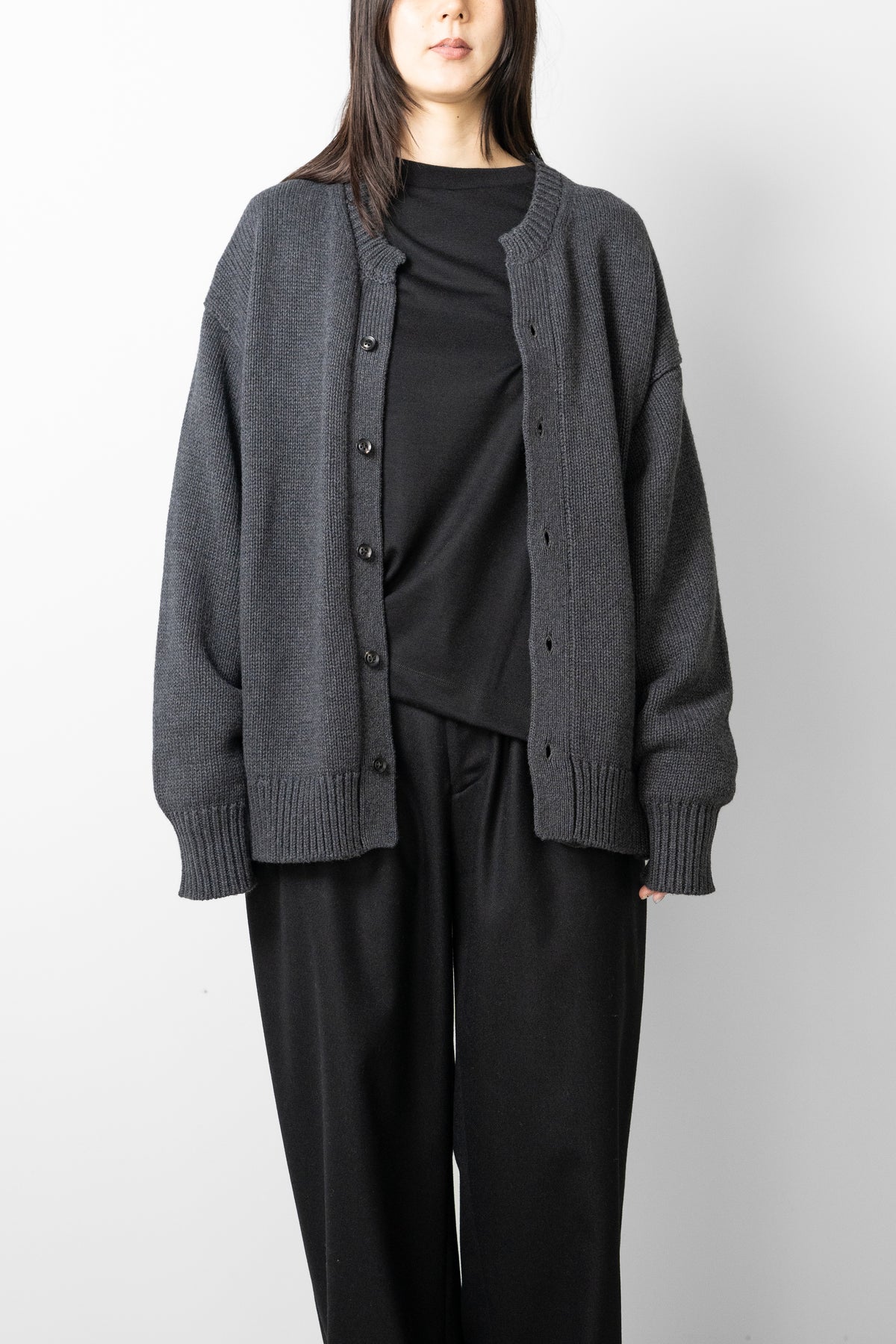 Afiit / CREW NECK CARDIGAN  "CHARCOAL"