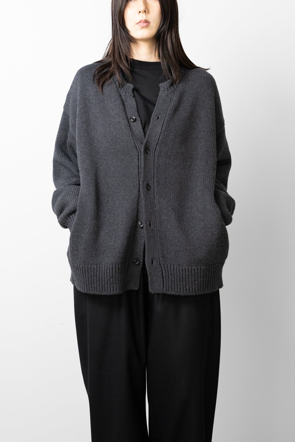 Afiit / CREW NECK CARDIGAN  "CHARCOAL"