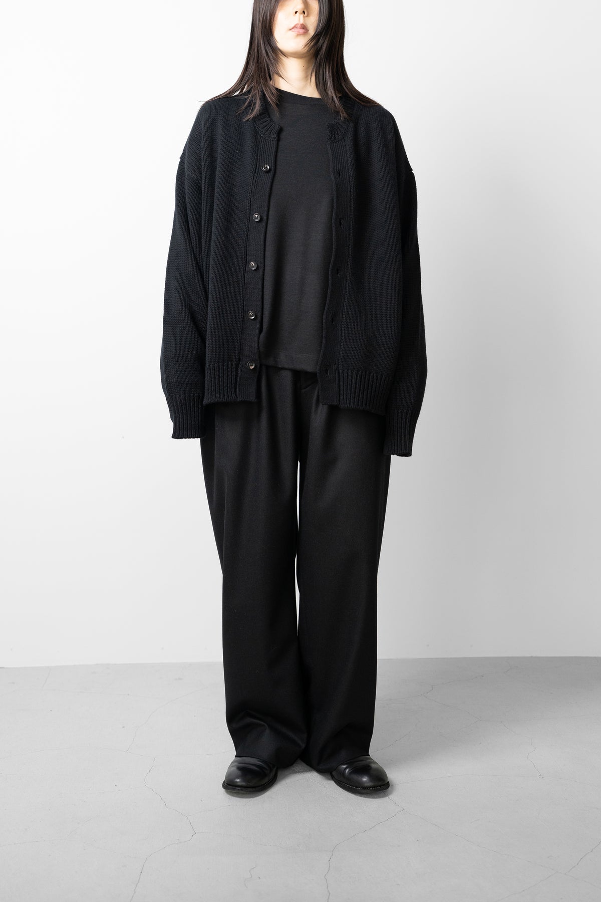 Afiit / CREW NECK CARDIGAN   "BLACK"