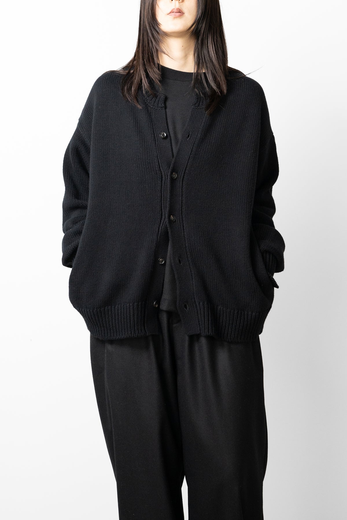 Afiit / CREW NECK CARDIGAN   "BLACK"