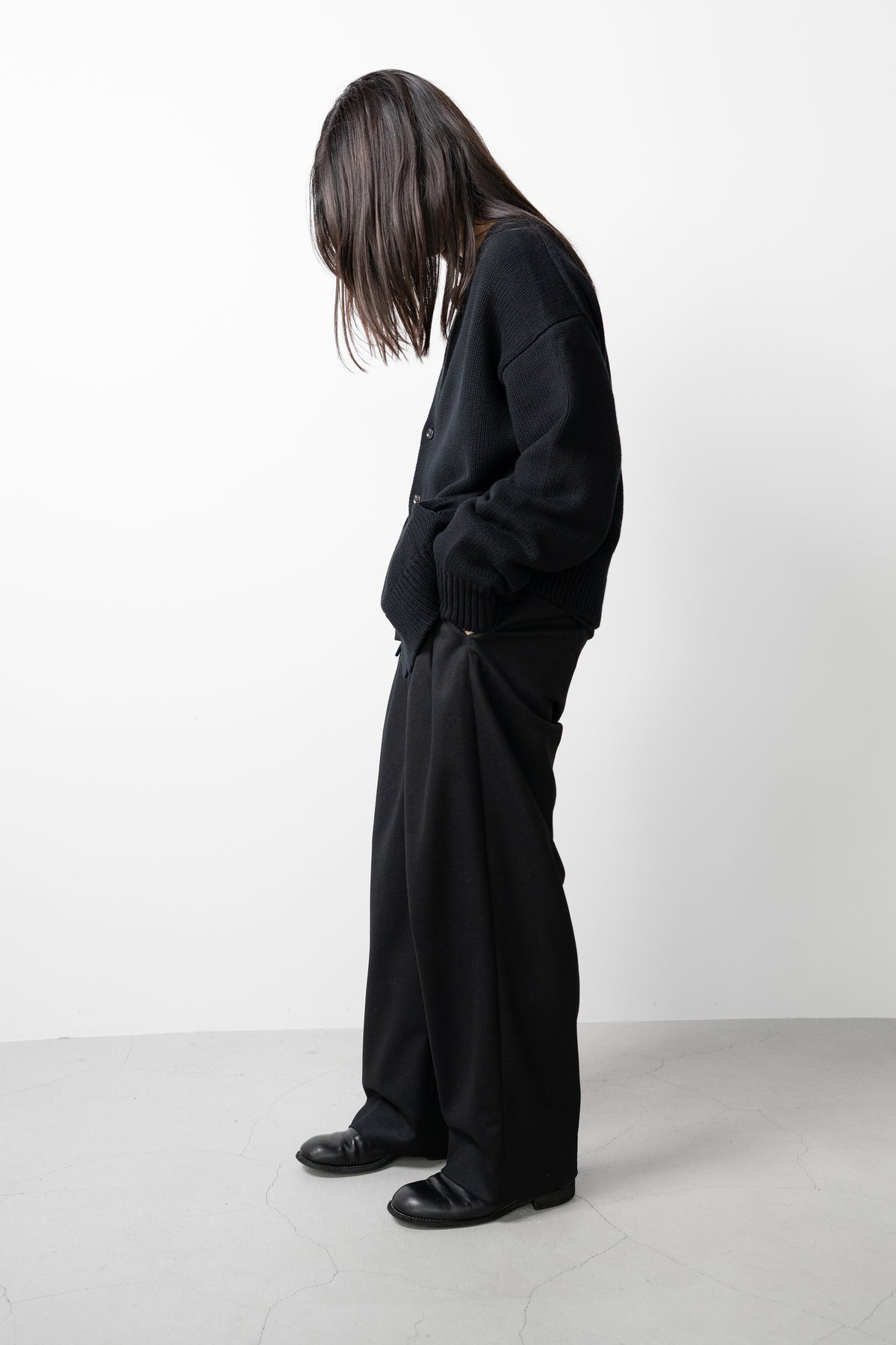 Afiit / CREW NECK CARDIGAN   "BLACK"