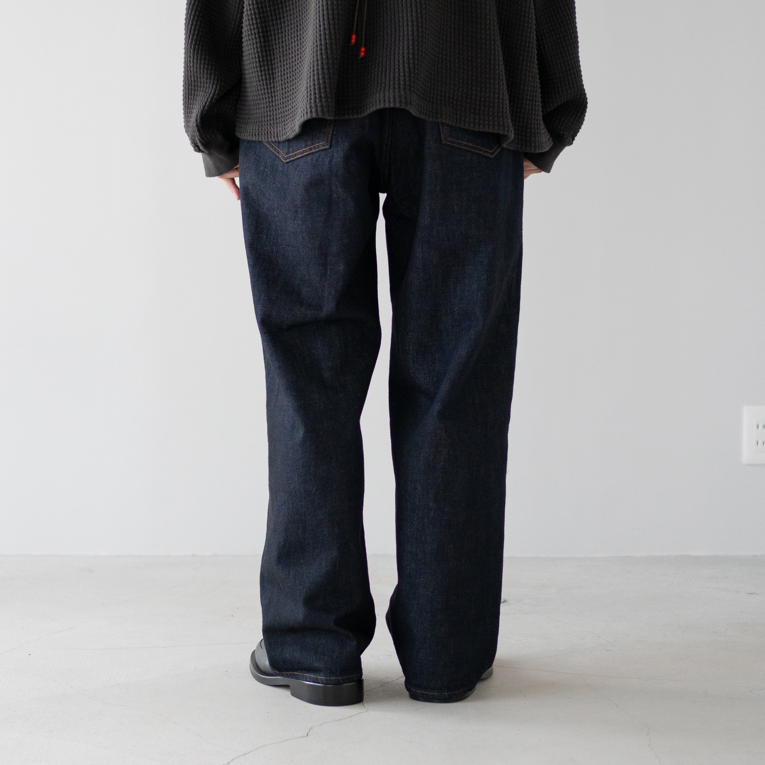 ancellm attic別注ロンT 茄子紺 Attic | . @ancellm_official exclusive. TAPERED 5P DENIM