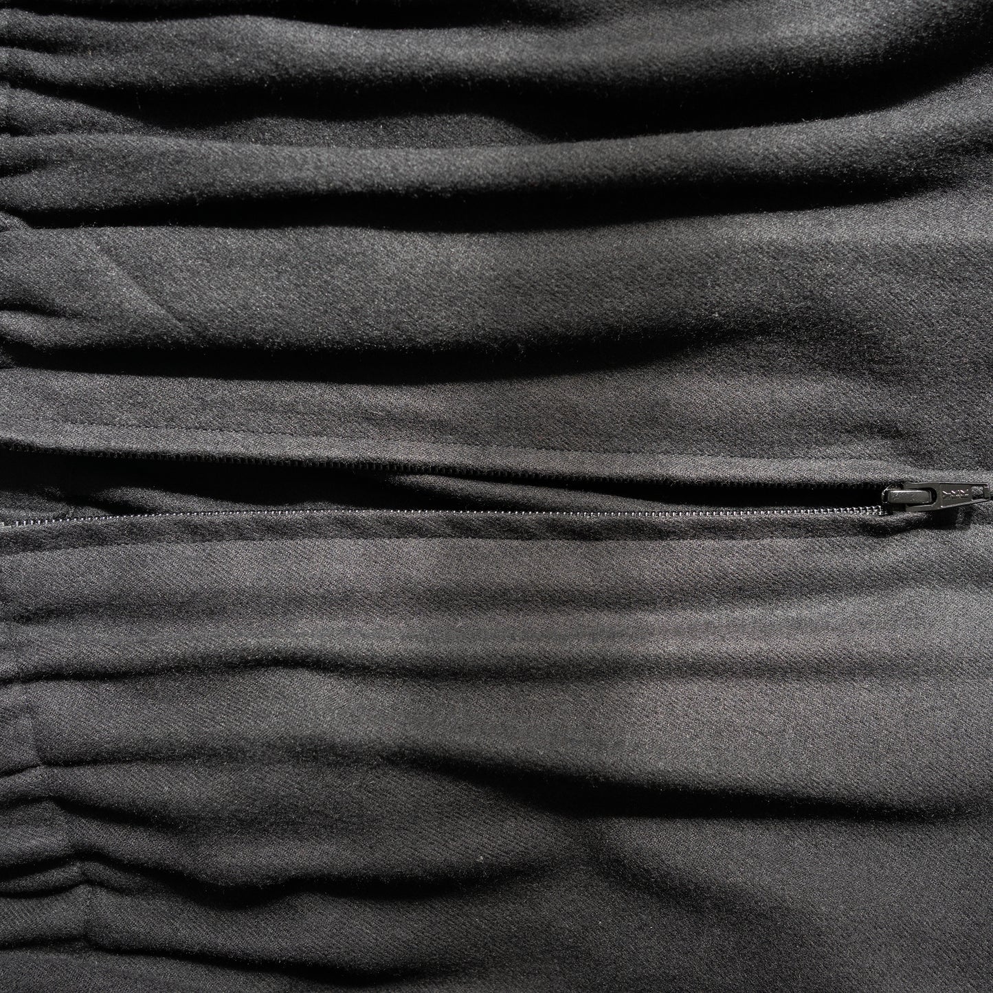 ssstein/ RAYON SILK FLANNEL SHIRRED LIGHT ZIP JACKET "BLACK"