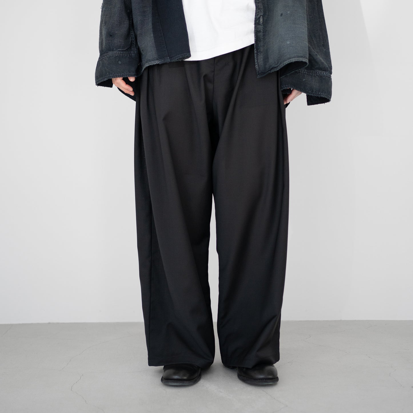 ANCELLM / BELTED WOOL SLACKS "BLACK"