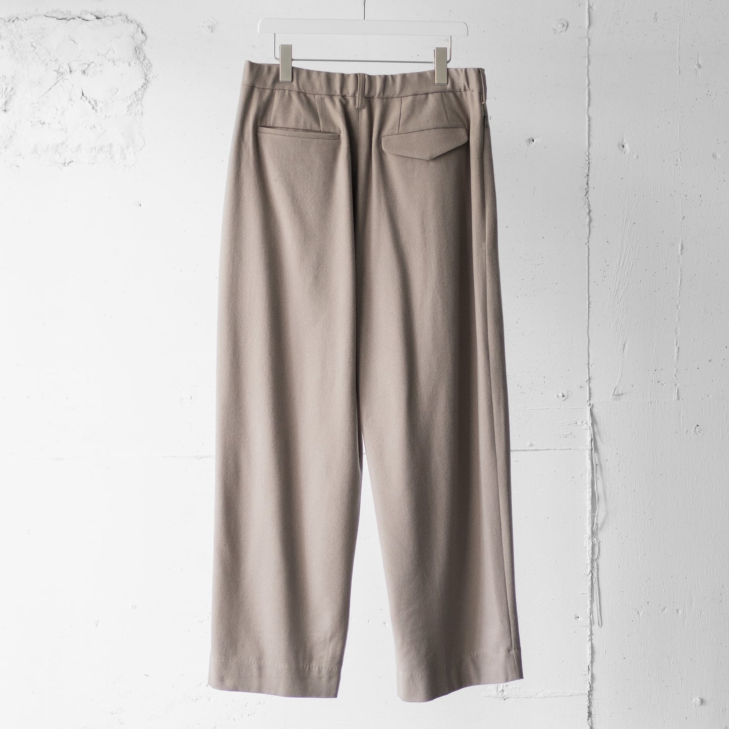 Afiit / 3TUCK EASY WIDE SLACKS "BEIGE"