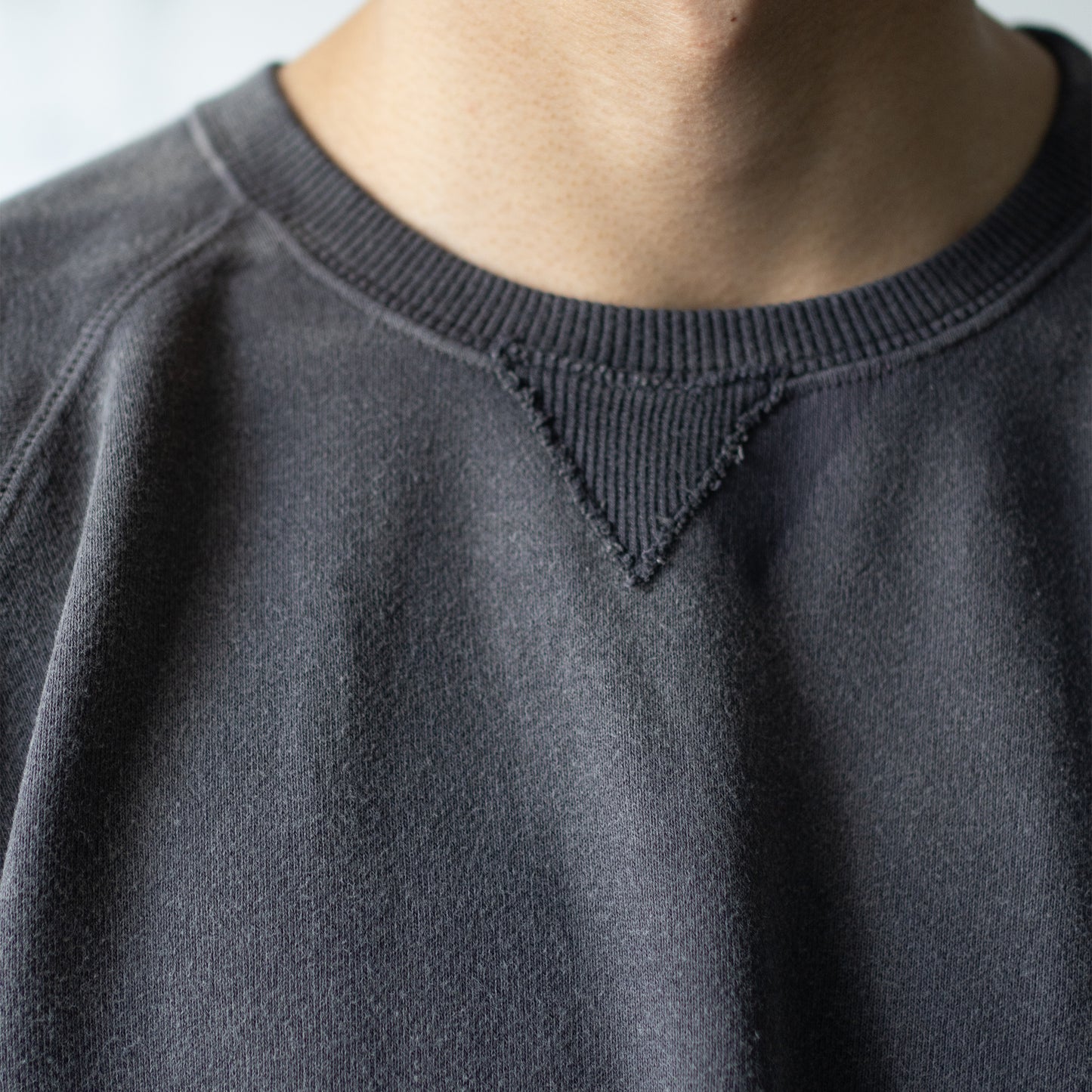 ENCOMING/ ENST SWEAT JUMPER "CHARCOAL"