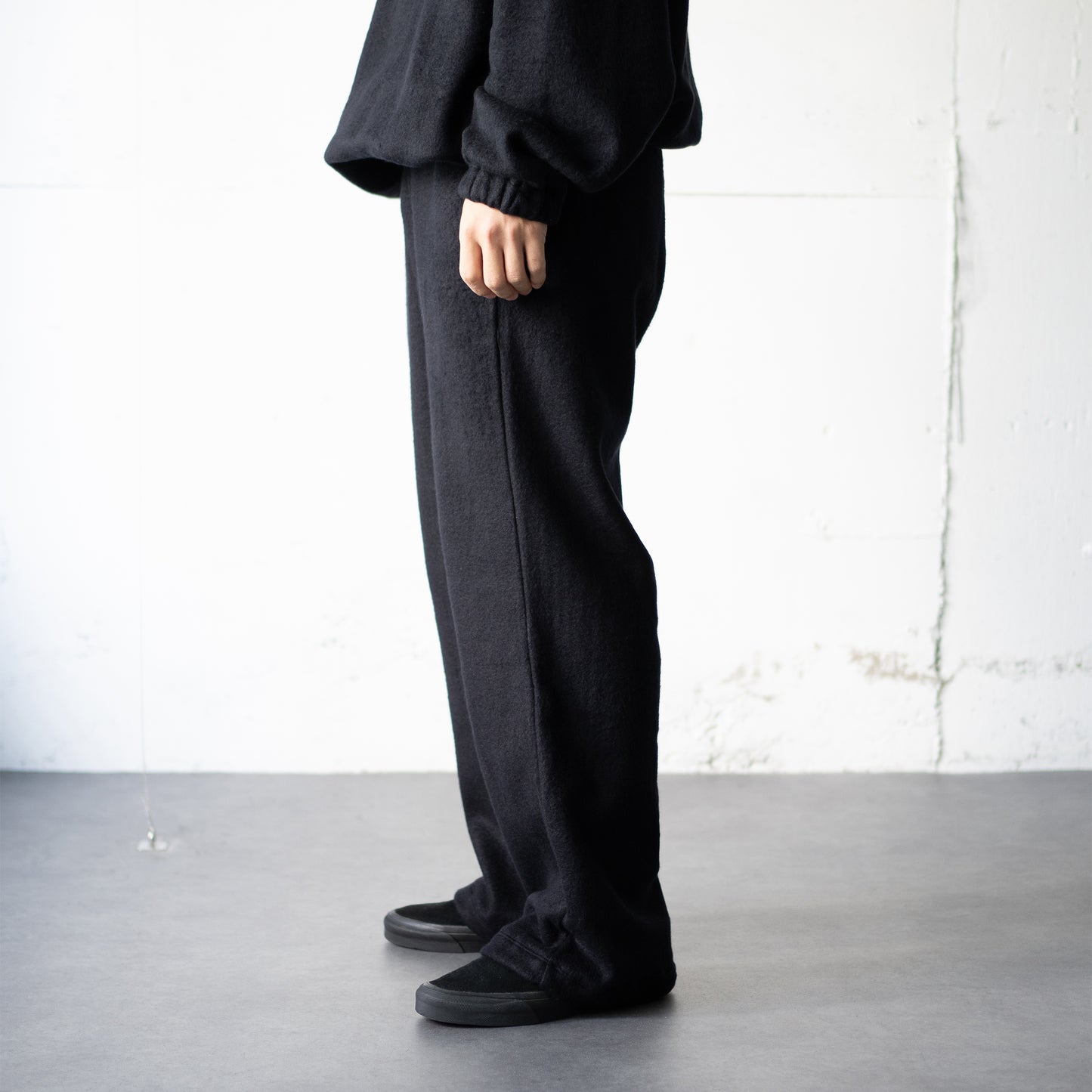 YOKE/ SILK FREECE LOUNGE PANTS "BLACK"