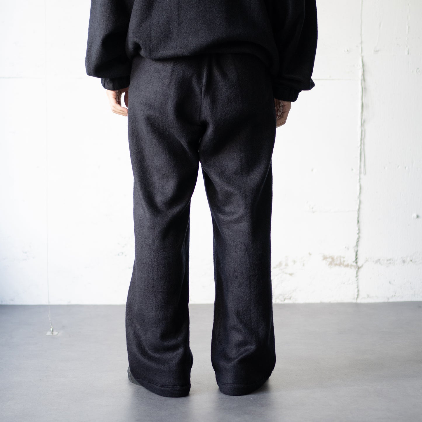 YOKE/ SILK FREECE LOUNGE PANTS "BLACK"