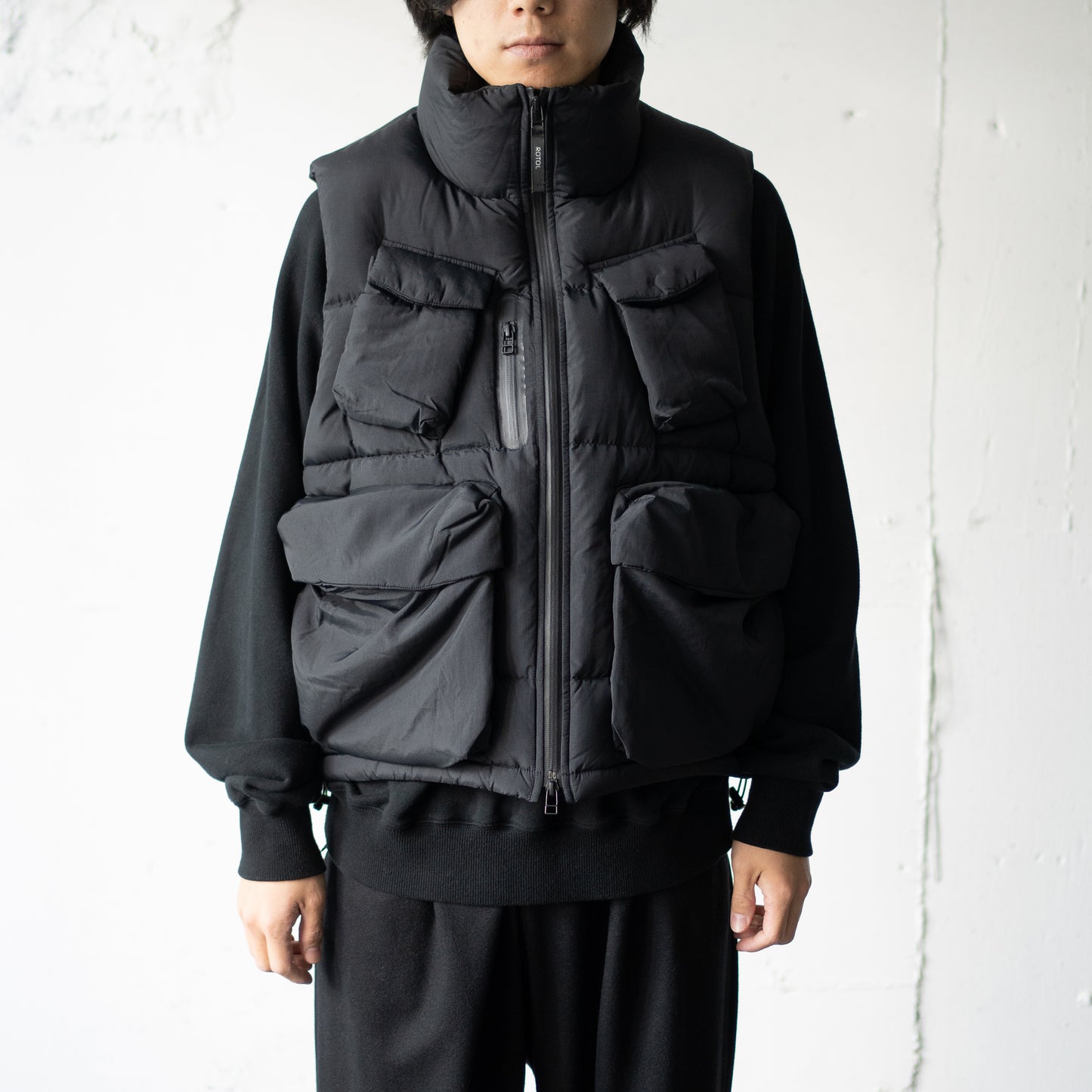 ROTOL/ CURVY DOWN VEST "BLACK"