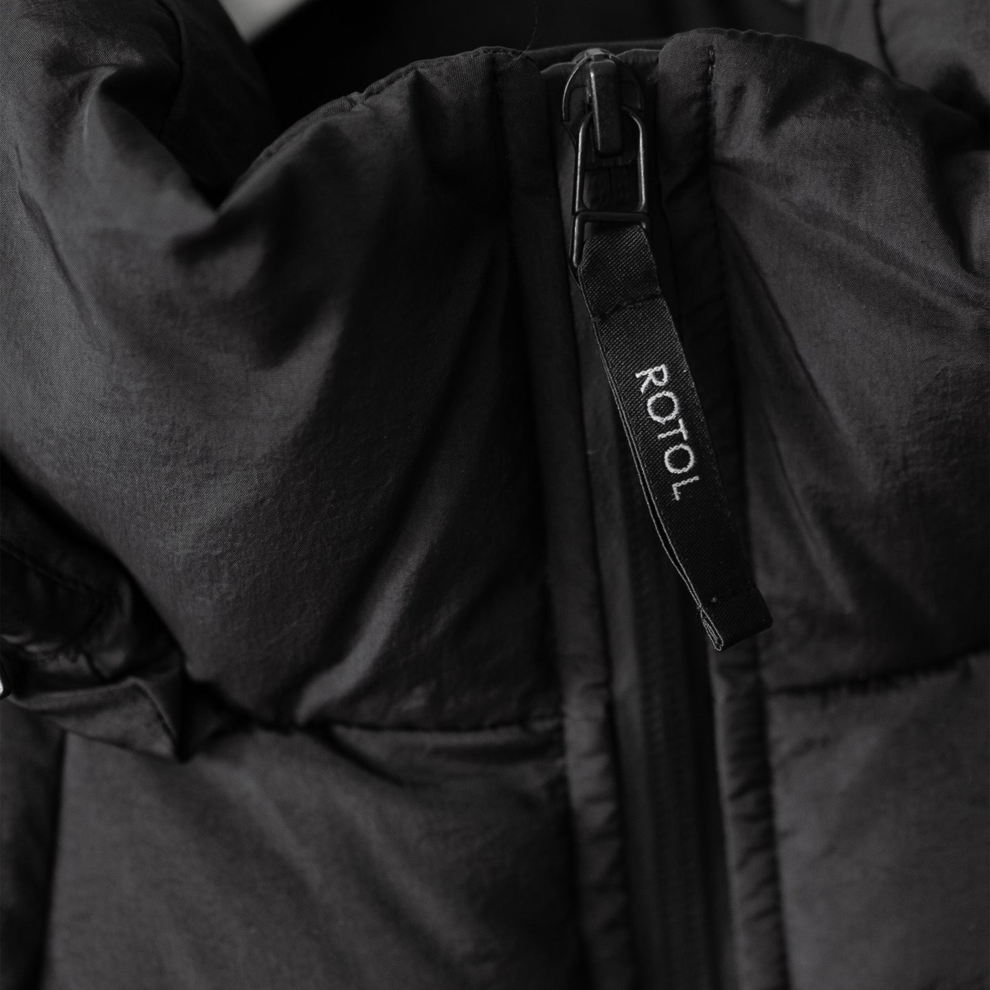 ROTOL/ CURVY DOWN JACKET "BLACK"