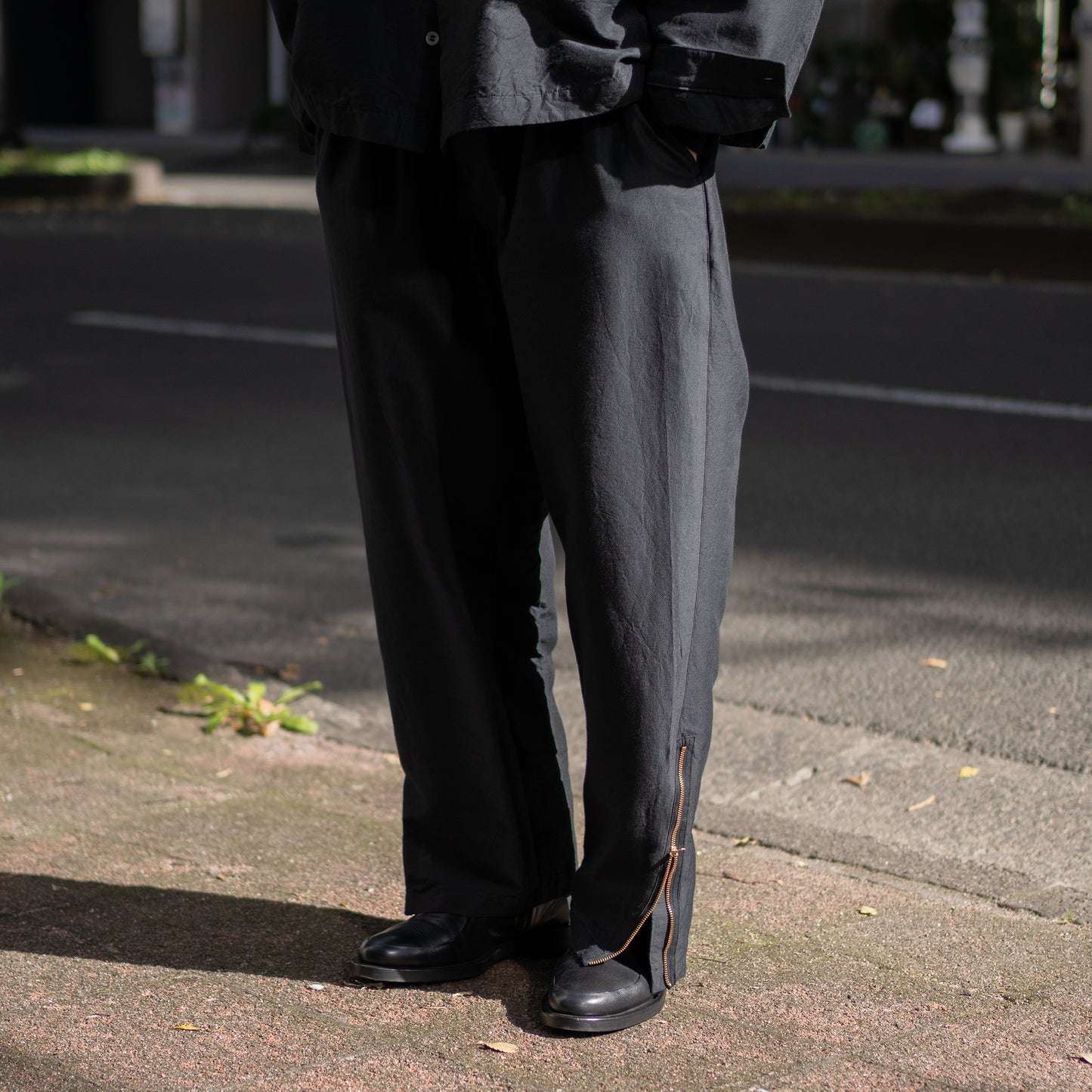 barbell object / zipper pt "black"